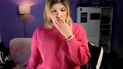 OliSunny Olivia online show from March 2026 07:30:02 PM