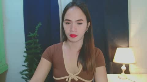 oliva_red online show from October 2025 09:33:01 AM