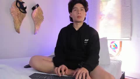 Oliver Pixx online show from October 2025 01:17:02 PM