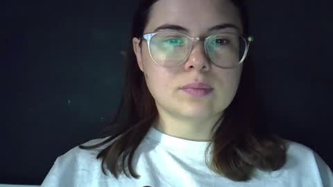 Snapshot of olivepeach chatting on June 2026 12:26:02 PM Oil online show from June 2026 12:26:02 PM