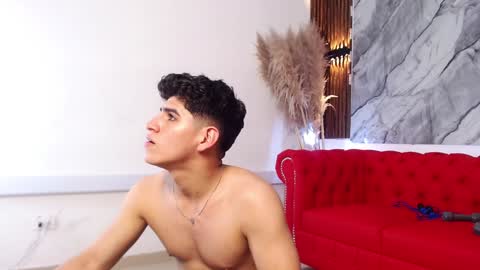 oliver_avella online show from January 2025 10:03:01 AM