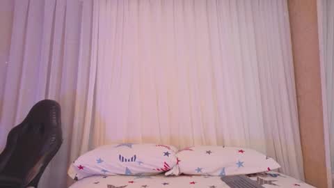 oliver_big19 online show from September 2025 11:32:01 AM
