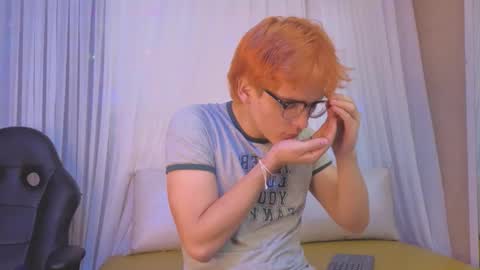 oliver_big19 online show from September 2025 11:43:01 AM