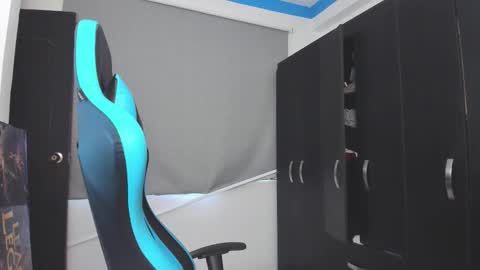 Oliver bray online show from November 2025 02:51:01 PM