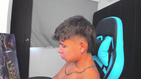 Oliver bray online show from November 2025 06:34:02 PM