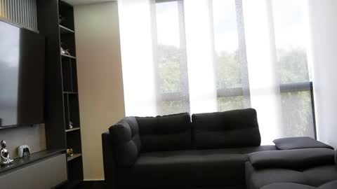 Oliver bray online show from April 2026 07:58:01 PM