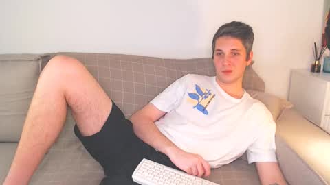 Snapshot of oliver_hort chatting on December 2024 06:49:02 PM Oliver online show from December 2024 06:49:02 PM