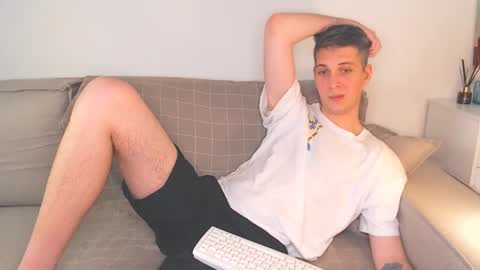Snapshot of oliver_hort chatting on December 2024 05:53:02 PM Oliver online show from December 2024 05:53:02 PM