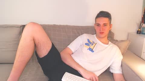 Snapshot of oliver_hort chatting on December 2024 12:12:02 PM Oliver online show from December 2024 12:12:02 PM