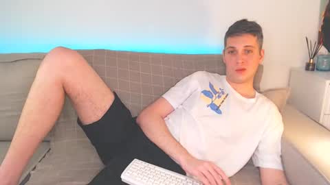 Snapshot of oliver_hort chatting on January 2025 07:08:01 PM Oliver online show from January 2025 07:08:01 PM