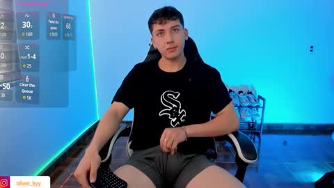 Snapshot of oliver_kyy chatting on September 2025 06:52:02 PM oliveeer online show from September 2025 06:52:02 PM