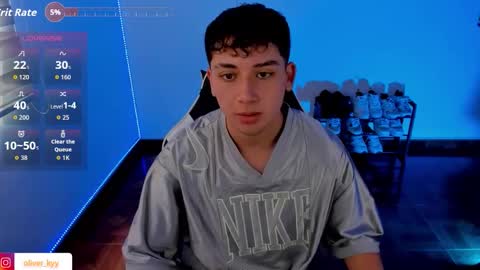Snapshot of oliver_kyy chatting on October 2025 07:02:01 PM oliveeer online show from October 2025 07:02:01 PM
