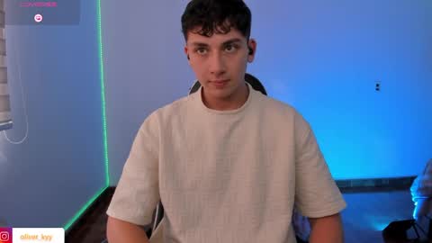 Snapshot of oliver_kyy chatting on June 2026 09:28:02 PM oliveeer online show from June 2026 09:28:02 PM