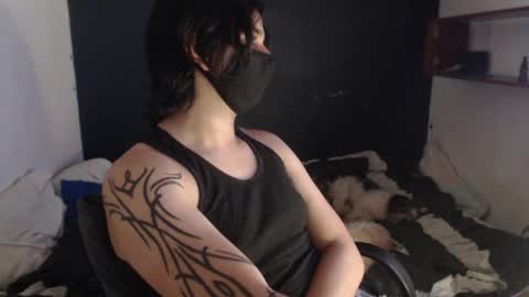 Snapshot of oliver_laid_2023 chatting on December 2024 10:12:01 PM oliver_laid_2023 online show from December 2024 10:12:01 PM