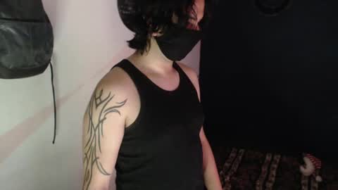 Snapshot of oliver_laid_2023 chatting on December 2024 11:44:02 AM oliver_laid_2023 online show from December 2024 11:44:02 AM