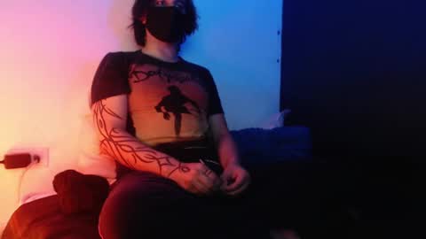 Snapshot of oliver_laid_2023 chatting on December 2024 10:04:02 AM oliver_laid_2023 online show from December 2024 10:04:02 AM