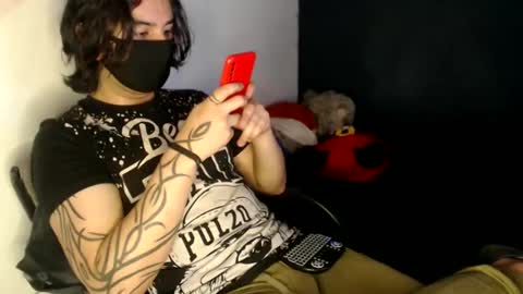 Snapshot of oliver_laid_2023 chatting on February 2025 09:32:01 PM oliver_laid_2023 online show from February 2025 09:32:01 PM