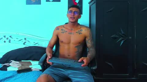 oliver_smith_2 online show from June 2026 02:44:02 PM