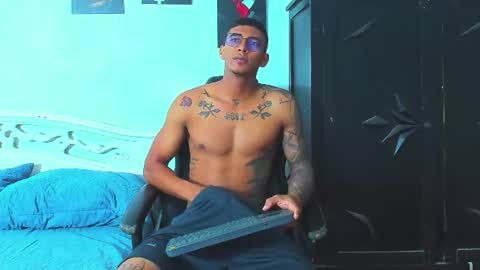 oliver_smith_2 online show from July 2026 01:09:02 PM