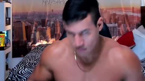 oliver_tommy online show from October 2025 12:59:02 PM