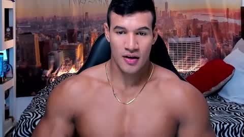 oliver_tommy online show from October 2025 01:05:02 AM