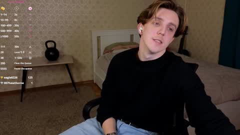 Snapshot of oliver_travis chatting on December 2024 02:10:01 AM Oliver Evans online show from December 2024 02:10:01 AM