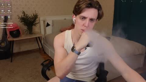 Snapshot of oliver_travis chatting on January 2025 03:13:01 AM Oliver Evans online show from January 2025 03:13:01 AM