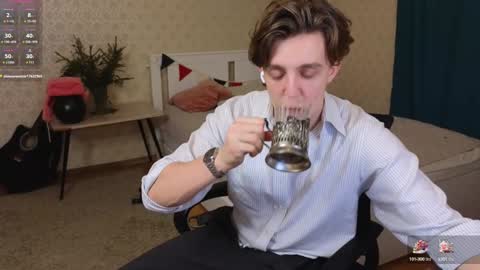 Snapshot of oliver_travis chatting on January 2025 10:35:02 PM Oliver Evans online show from January 2025 10:35:02 PM