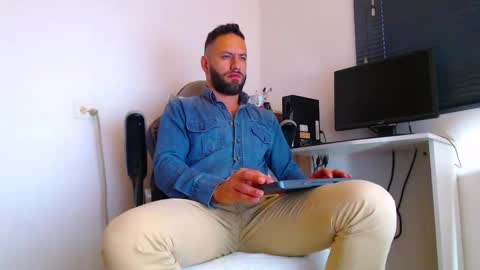 oliver online show from February 2026 04:45:02 PM