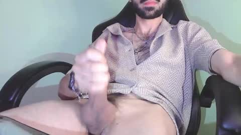 Oliver online show from April 2026 04:00:02 PM