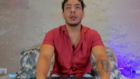 Snapshot of oliverwyse chatting on June 2026 12:20:01 AM Oliver online show from June 2026 12:20:01 AM