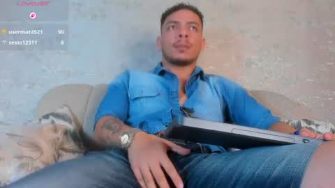 Snapshot of oliverwyse chatting on July 2026 08:37:01 PM Oliver online show from July 2026 08:37:01 PM