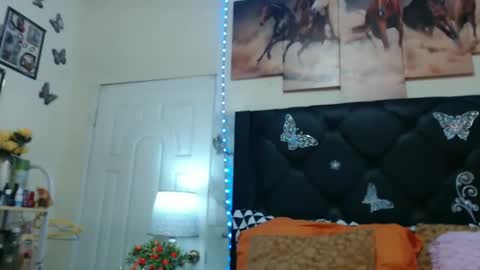 Olivia online show from January 2025 06:33:02 PM