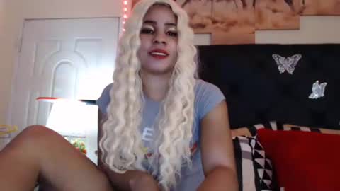 Olivia online show from January 2025 09:07:01 PM