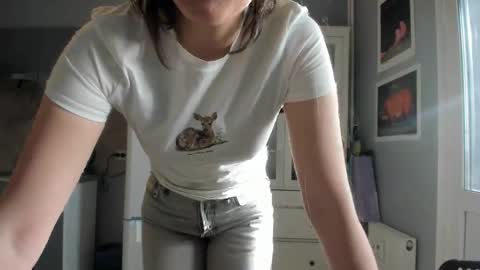 Snapshot of olivia__dream chatting on May 2026 03:28:02 PM olivia__dream online show from May 2026 03:28:02 PM