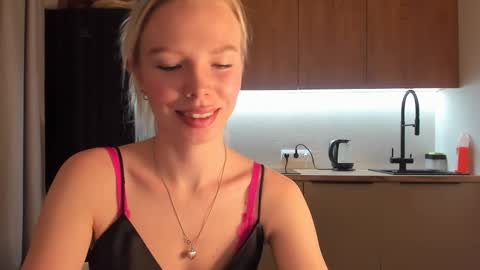 Olivia 3 online show from January 2025 08:48:01 PM