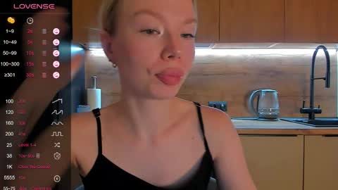 Olivia 3 online show from May 2026 09:12:02 PM