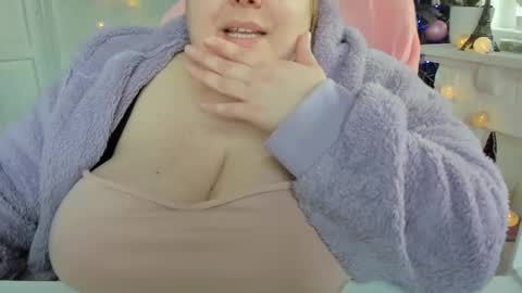 Snapshot of olivia_bud_gold chatting on March 2025 10:20:02 AM Olivia Gold online show from March 2025 10:20:02 AM