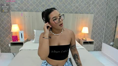 Olivia online show from April 2026 07:47:02 PM