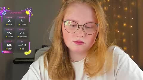 Olivia Date online show from September 2025 03:38:02 PM