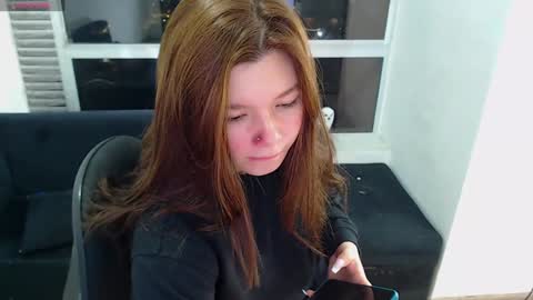 Snapshot of olivia_martine chatting on January 2025 03:22:01 AM olivia_martine online show from January 2025 03:22:01 AM