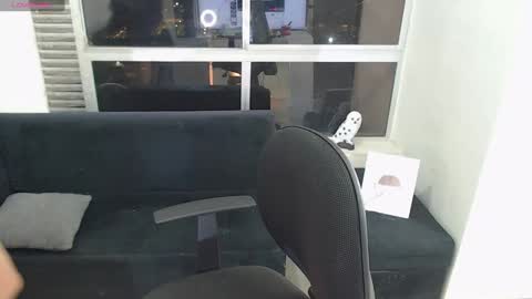 Snapshot of olivia_martine chatting on January 2025 05:42:02 AM olivia_martine online show from January 2025 05:42:02 AM