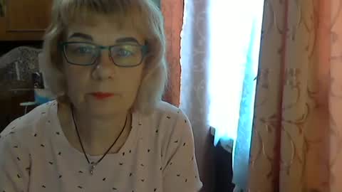 Olivia Mia online show from May 2026 08:33:02 AM