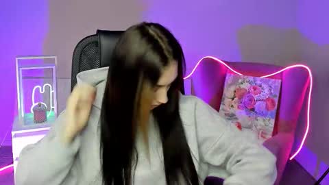 olivia_norton_ online show from October 2025 12:13:02 PM