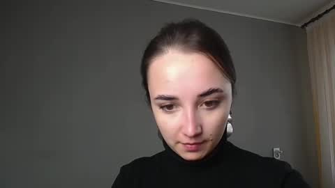 Olivia online show from April 2026 03:11:01 PM