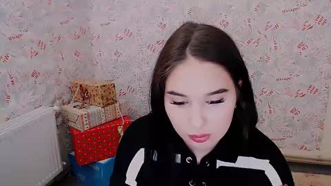 Olivia online show from February 2025 04:59:02 PM