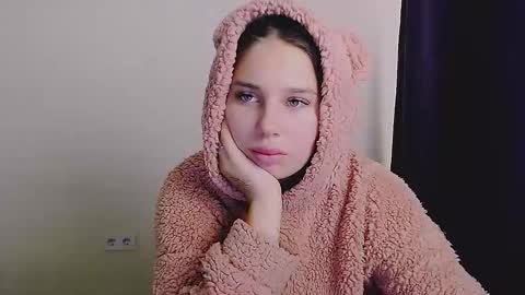 Snapshot of olivia_red_ chatting on September 2025 03:54:01 AM Olivia online show from September 2025 03:54:01 AM