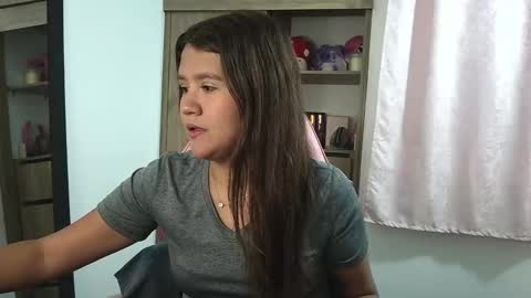 Olivia online show from September 2025 12:05:02 PM