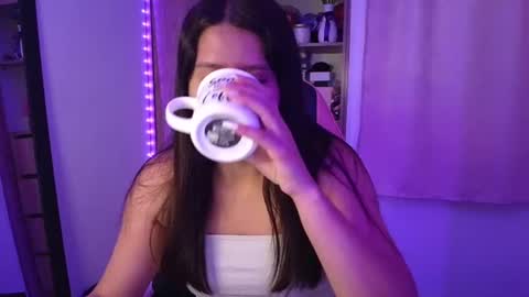 Snapshot of olivia_watson_ chatting on June 2026 11:37:02 AM Olivia online show from June 2026 11:37:02 AM