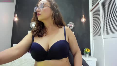 Snapshot of olivia_willd chatting on December 2024 01:49:01 AM olivia online show from December 2024 01:49:01 AM
